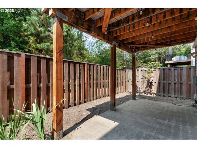 10105 Sw SIRE Ter, Beaverton, OR 97008