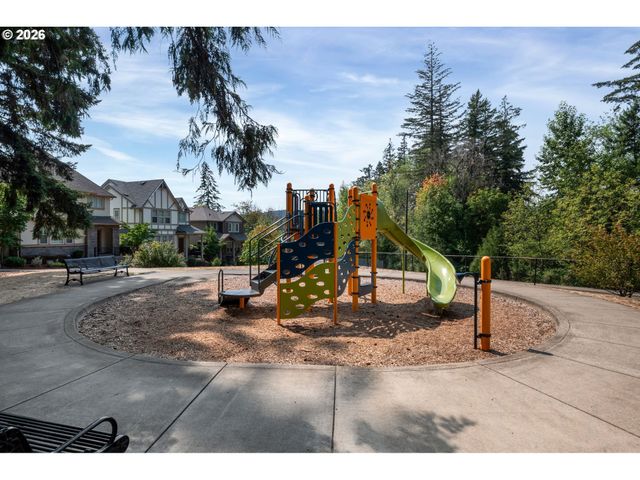 10105 Sw SIRE Ter, Beaverton, OR 97008