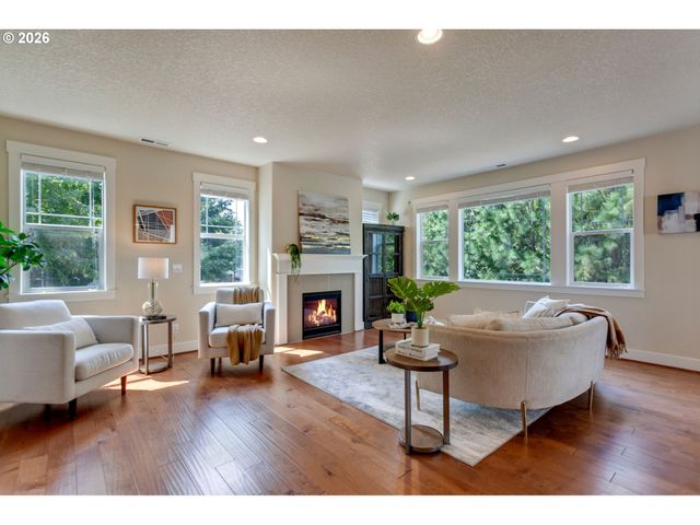 10105 Sw SIRE Ter, Beaverton, OR 97008