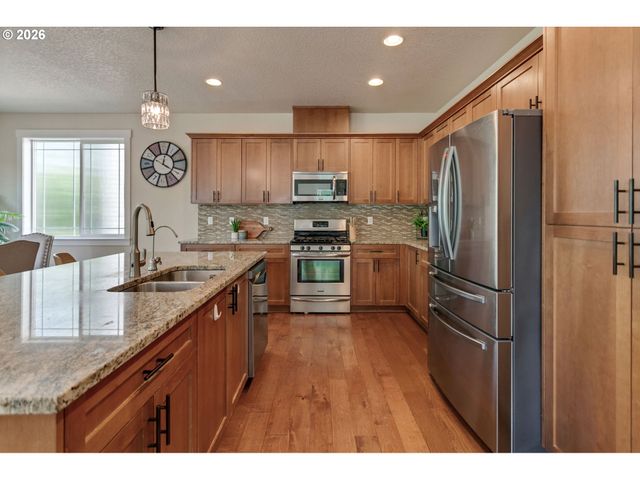 10105 Sw SIRE Ter, Beaverton, OR 97008