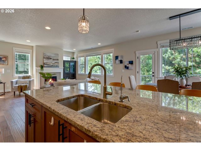 10105 Sw SIRE Ter, Beaverton, OR 97008