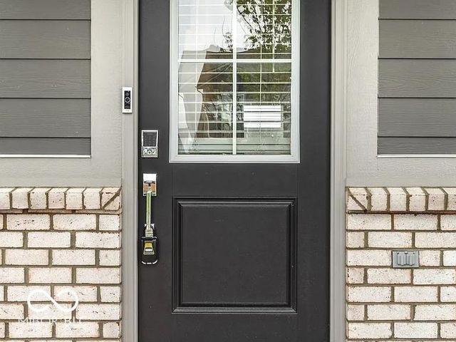 6698 Hawthorne Drive, Mccordsville, IN 46055