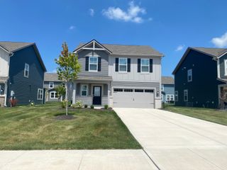 6698 Hawthorne Drive, Mccordsville, IN 46055