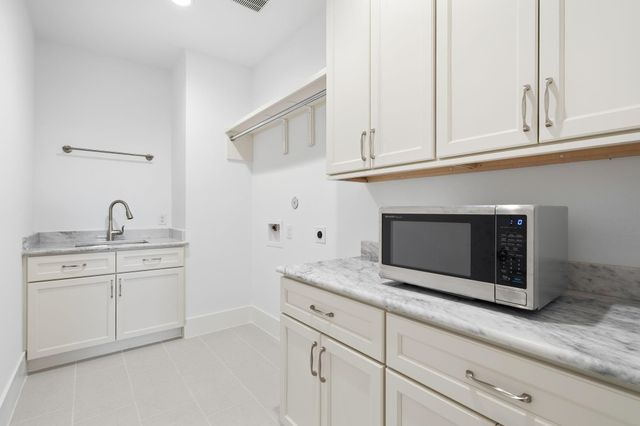 40915 Friartuck Drive, Montgomery, TX 77316