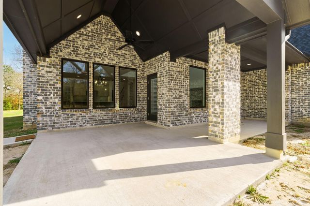 40915 Friartuck Drive, Montgomery, TX 77316