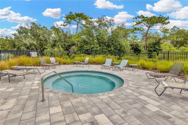 5674 BANBURY RIDGE RUN, Wesley Chapel, FL 33545