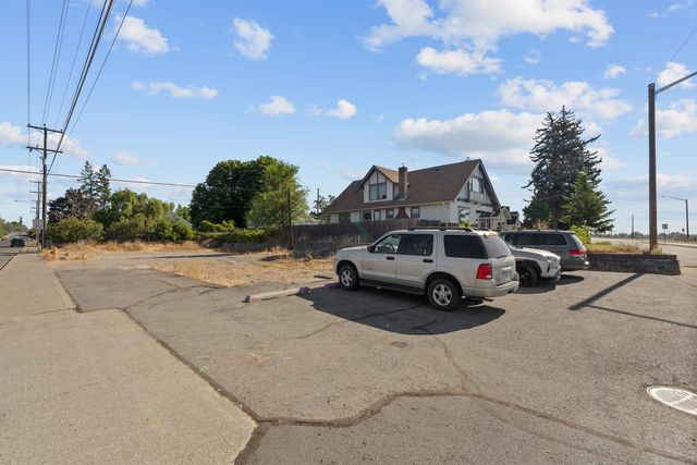 2101 E Illinois Ave, Spokane, WA 99207