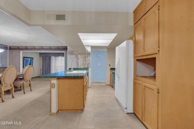 11001 TOM WEISKOPF Drive, El Paso, TX 79936