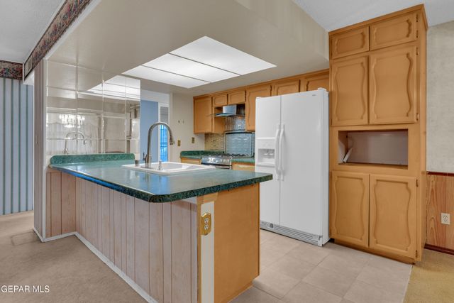 11001 TOM WEISKOPF Drive, El Paso, TX 79936