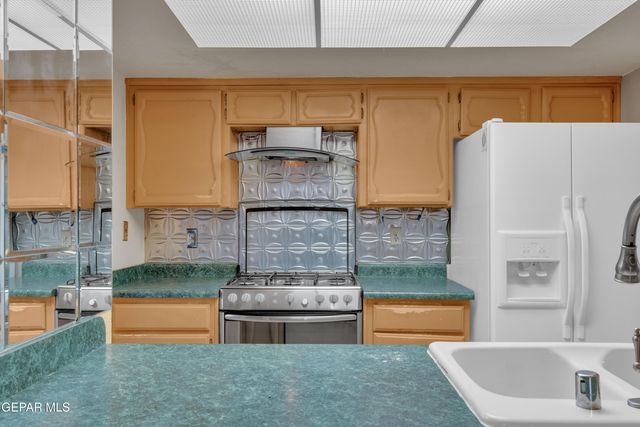 11001 TOM WEISKOPF Drive, El Paso, TX 79936