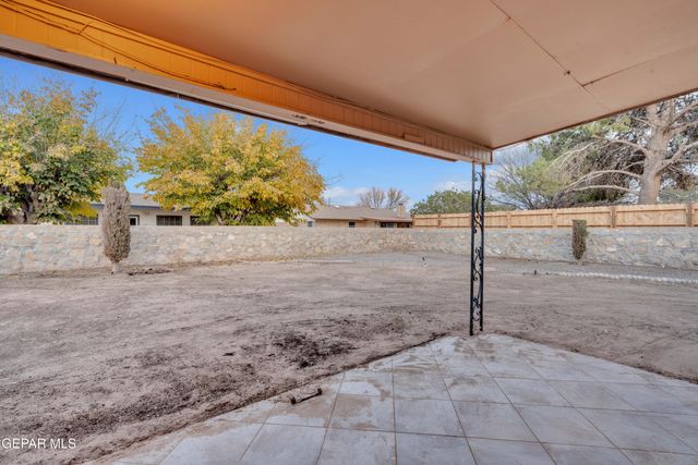 11001 TOM WEISKOPF Drive, El Paso, TX 79936