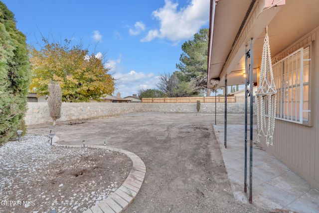 11001 TOM WEISKOPF Drive, El Paso, TX 79936