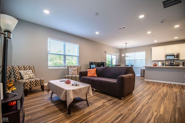 6024 Medina Spirit Drive, Indianapolis, IN 46237