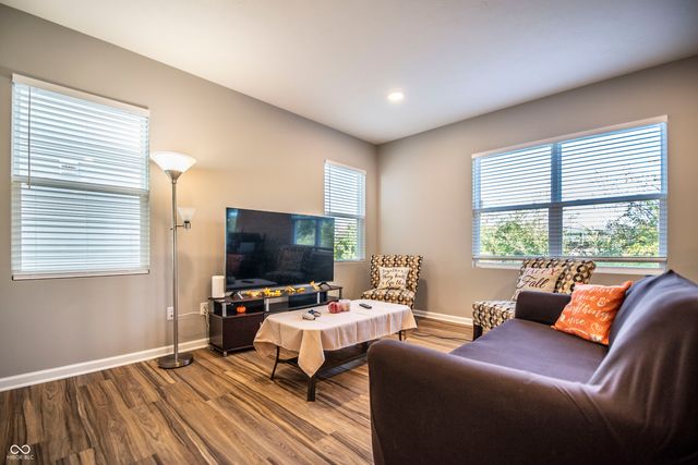 6024 Medina Spirit Drive, Indianapolis, IN 46237