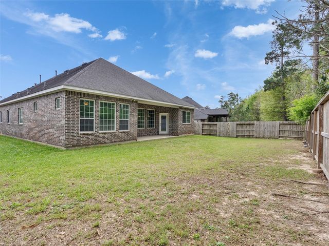 375 Westlake Terrace Drive, Conroe, TX 77304