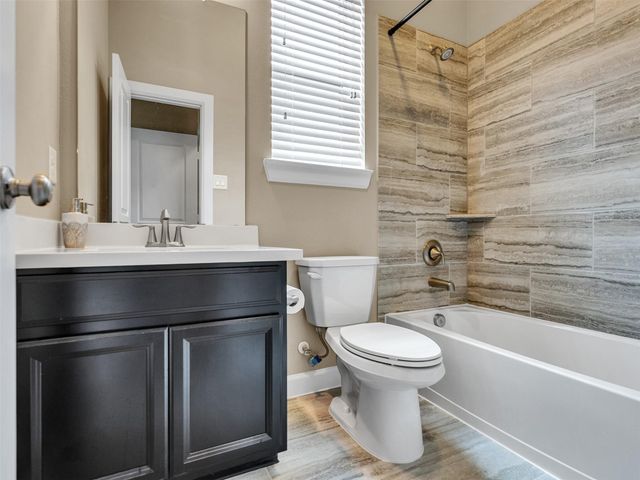 375 Westlake Terrace Drive, Conroe, TX 77304