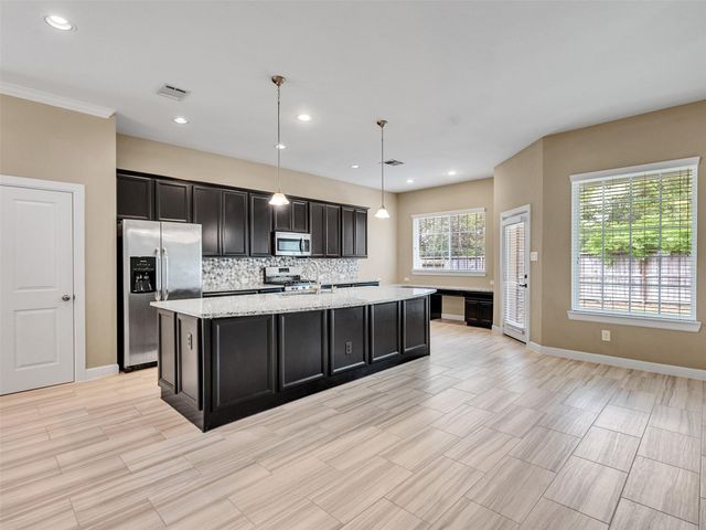 375 Westlake Terrace Drive, Conroe, TX 77304