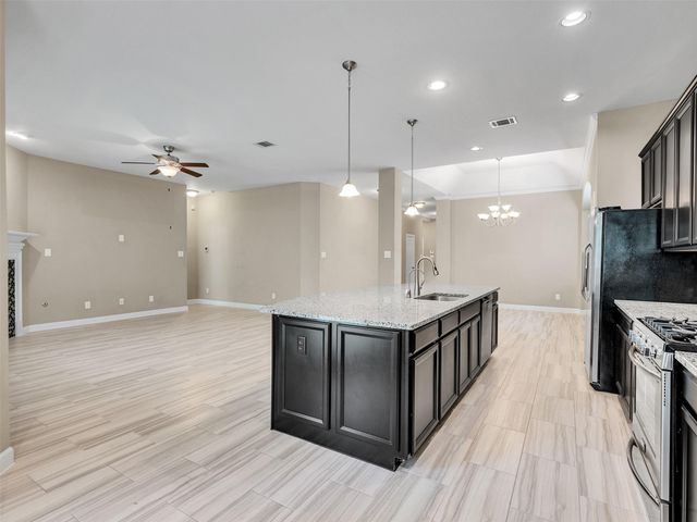 375 Westlake Terrace Drive, Conroe, TX 77304