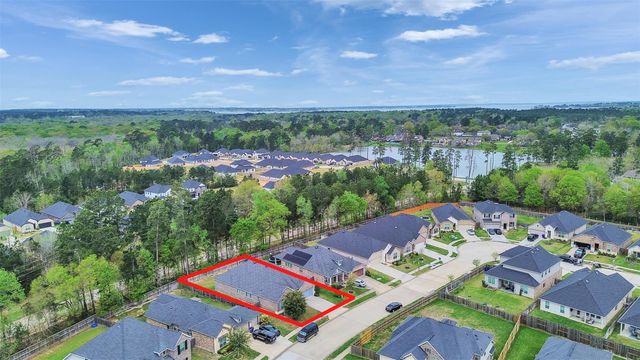 375 Westlake Terrace Drive, Conroe, TX 77304