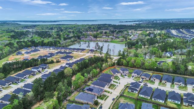 375 Westlake Terrace Drive, Conroe, TX 77304