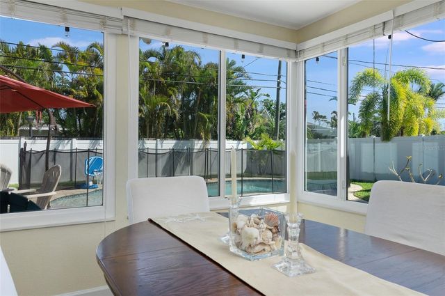 731 44TH AVENUE NE, St Petersburg, FL 33703