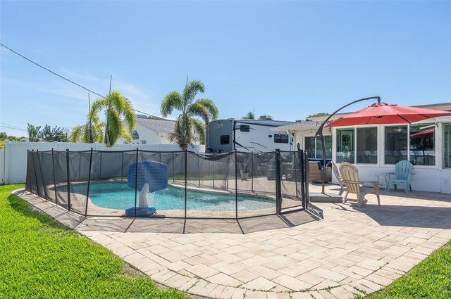 731 44TH AVENUE NE, St Petersburg, FL 33703