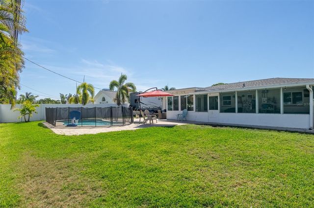 731 44TH AVENUE NE, St Petersburg, FL 33703