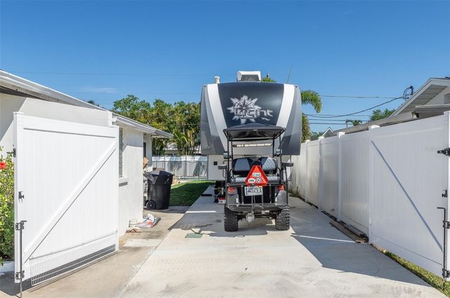 731 44TH AVENUE NE, St Petersburg, FL 33703