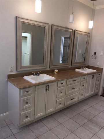 10310 Chevy Chase Drive, Houston, TX 77042