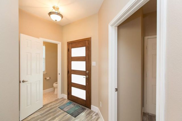 1700 Perez ST B, Austin, TX 78721