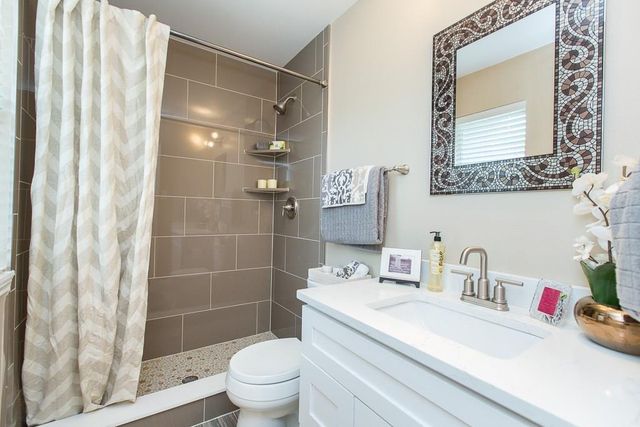 1700 Perez ST B, Austin, TX 78721