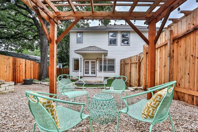 1700 Perez ST B, Austin, TX 78721