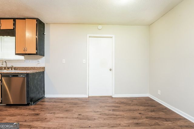 2081 Countydown Lane, Stone Mountain, GA 30088