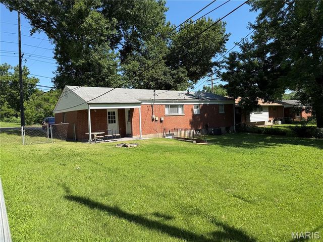 7230 Howdershell Road, Hazelwood, MO 63042