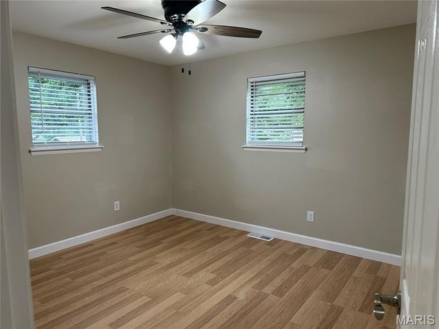 7230 Howdershell Road, Hazelwood, MO 63042