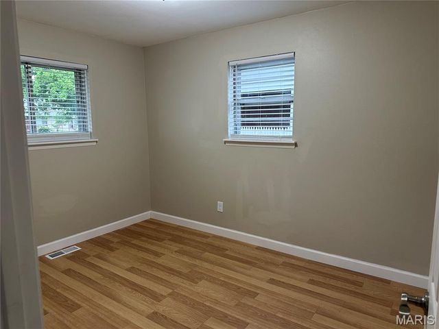 7230 Howdershell Road, Hazelwood, MO 63042
