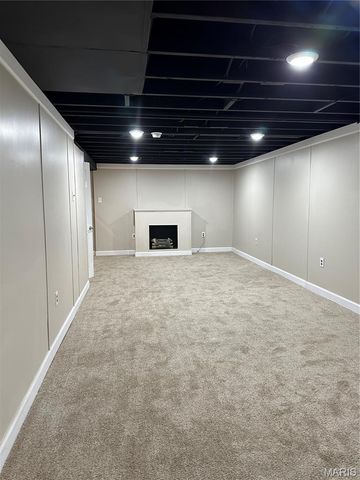 7230 Howdershell Road, Hazelwood, MO 63042