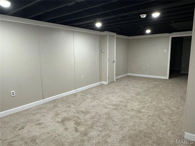 7230 Howdershell Road, Hazelwood, MO 63042
