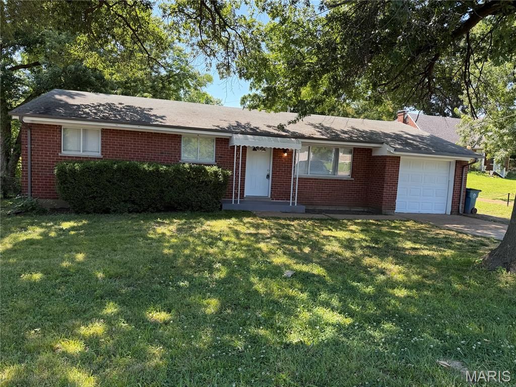 7230 Howdershell Road, Hazelwood, MO 63042