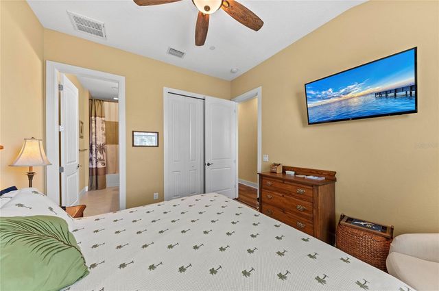 267 SAPPHIRE LAKE DRIVE 202, Bradenton, FL 34209