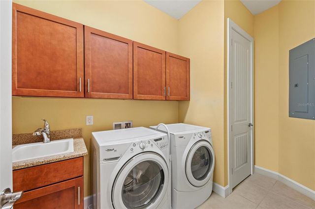 267 SAPPHIRE LAKE DRIVE 202, Bradenton, FL 34209