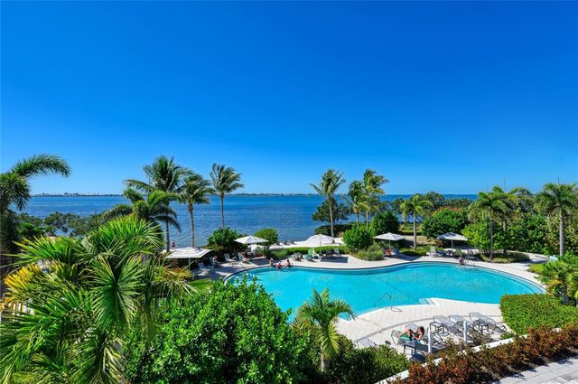 267 SAPPHIRE LAKE DRIVE 202, Bradenton, FL 34209