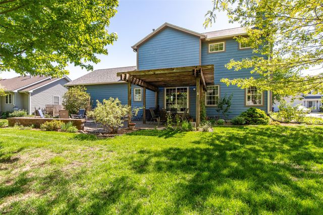 2609 Somerset Drive, Ames, IA 50010