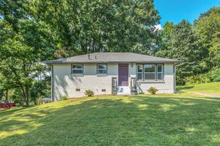 4911 Packard Dr, Nashville, TN 37211