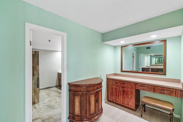 7202 Promenade Drive 401, Boca Raton, FL 33433