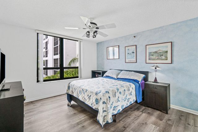 7202 Promenade Drive 401, Boca Raton, FL 33433