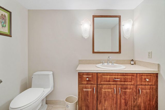 7202 Promenade Drive 401, Boca Raton, FL 33433