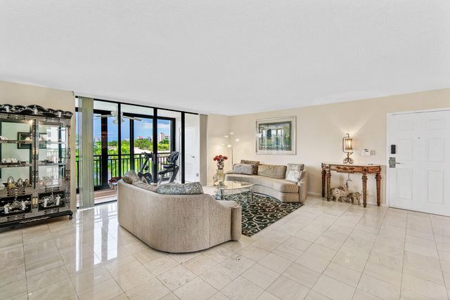 7202 Promenade Drive 401, Boca Raton, FL 33433