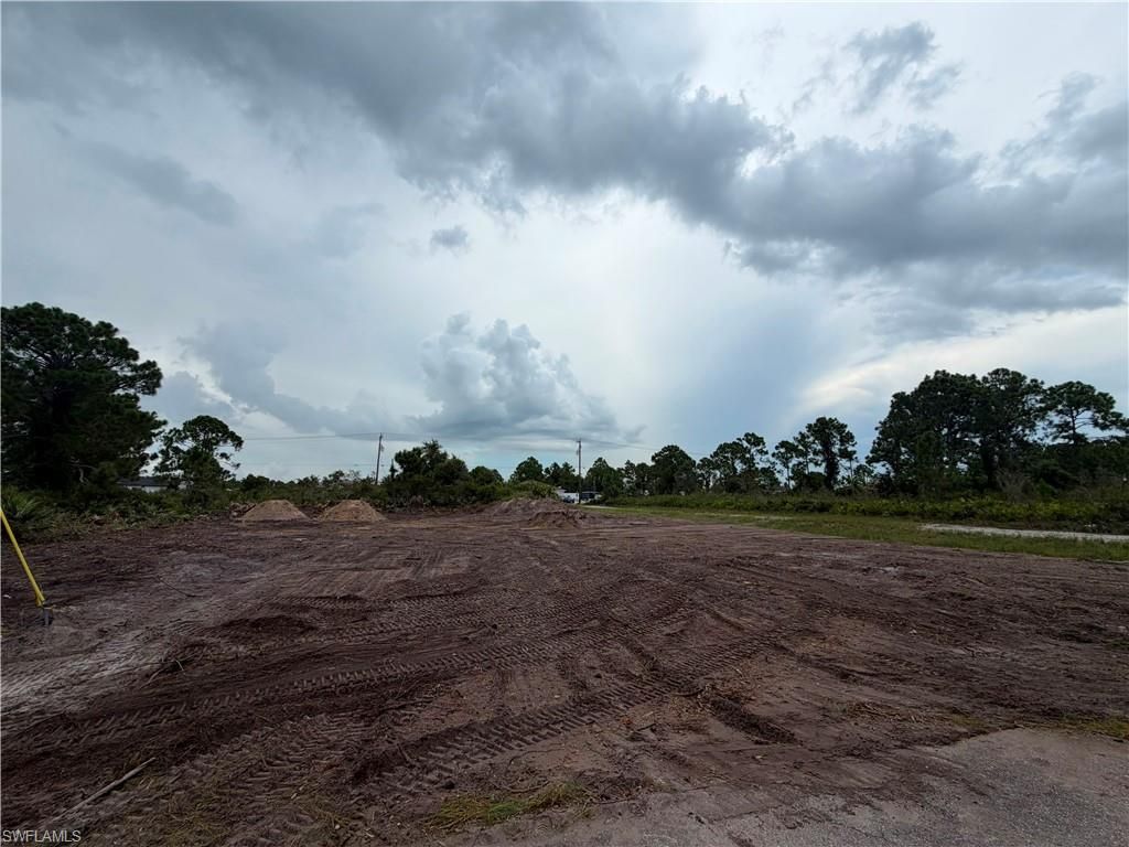 2900 41st ST W, LEHIGH ACRES, FL 33971 — exterior