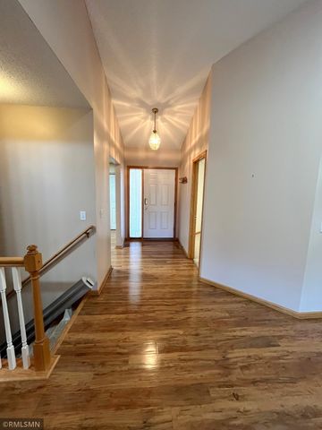 17256 Deerfield Drive SE, Prior Lake, MN 55372